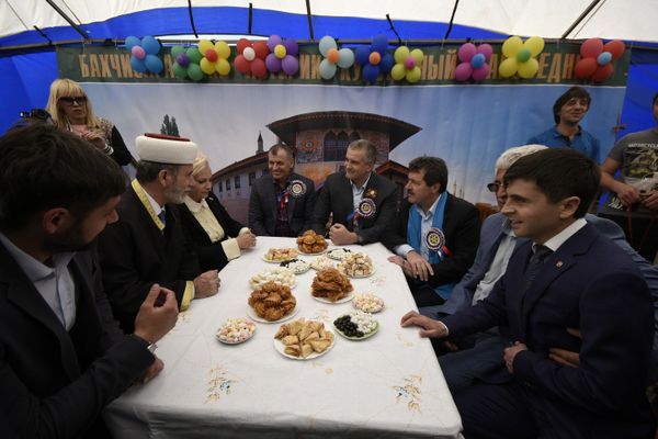 Крымско-татарский национальный праздник Хыдырлез. Крымско-татарский национальный праздник Хыдырлез.