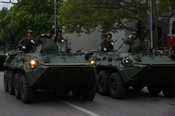 Репетиция военного парада в честь Дня Победы в Севастополе