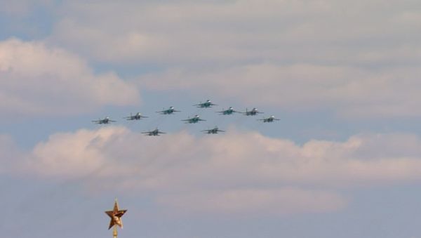 Авиация на параде Победы в Москве: Су-35С, Ту-95МС, Су-27 и Ми-26