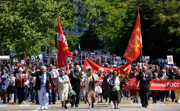 Шествие Бессмертного полка в Севастополе.