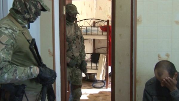 Видео задержания и обысков у членов террористической ячейки Хизб ут-Тахрир