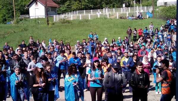 Крымско-татарская акция Восхождение на Чатыр-Даг Крымско-татарская акция Восхождение на Чатыр-Даг