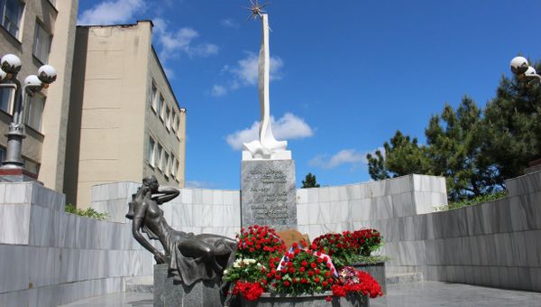 Траурные мероприятия, посвященные Дню памяти жертв депортации крымско-татарского народа Траурные мероприятия, посвященные Дню памяти жертв депортации крымско-татарского народа