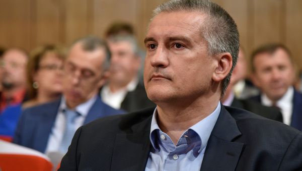 Глава Республики Крым Сергей Аксенов на сессии Госсовета РК