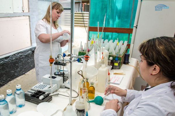 Специалисты Азовского научно-исследовательского института рыбного хозяйства ведут мониторинг влияния строительства Крымского моста на водные биоресурсы и ихтиофауну Специалисты Азовского научно-исследовательского института рыбного хозяйства ведут мониторинг влияния строительства Крымского моста на водные биоресурсы и ихтиофауну