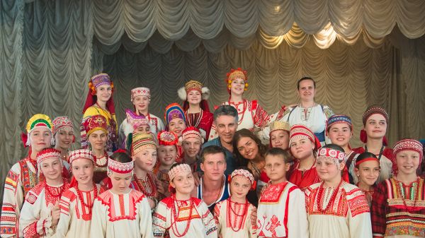 Детскому фольклорному ансамблю Калинка Дворца детского и юношеского творчества Севастополя передали подарок от врио губернатора Тульской области Алексея Дюмина