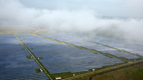 Крым с высоты птичьего полета. Солнечная электростанция
