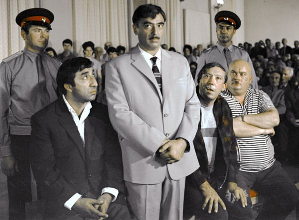 Фрунзик Мкртчян, Владимир Этуш, Юрий Никулин и Евгений Моргунов в художественном фильме Кавказская пленница, или Новые приключения Шурика. Фрунзик Мкртчян, Владимир Этуш, Юрий Никулин и Евгений Моргунов в художественном фильме Кавказская пленница, или Новые приключения Шурика.