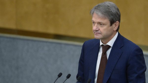 Министр сельского хозяйства РФ Александр Ткачев выступает на пленарном заседании Государственной Думы РФ