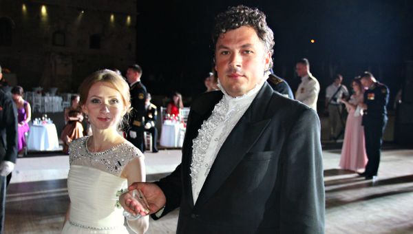 Большой севастопольский благотворительный офицерский бал. Пара от РИА Новости (Крым) - Александр Полегенько и Наталья Минина