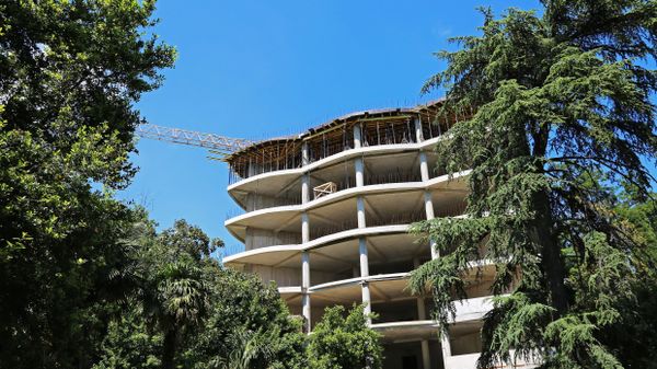 Застройка в Мисхорском парке (Ялта)