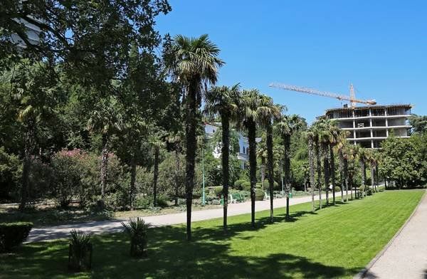 Застройка в Мисхорском парке (Ялта) 