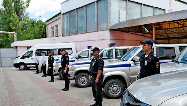 В Симферополе вневедомственной охране вручили 8 новых автомобилей