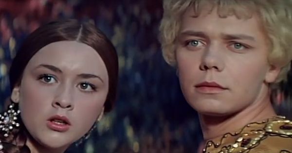 Кадр из художественного фильма Варвара-краса, длинная коса Кадр из художественного фильма Варвара-краса, длинная коса
