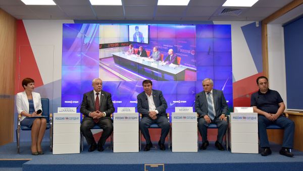 Видеомост Москва – Симферополь на тему: Национальные общины Крыма: перспективы межэтнического диалога Видеомост Москва – Симферополь на тему: Национальные общины Крыма: перспективы межэтнического диалога