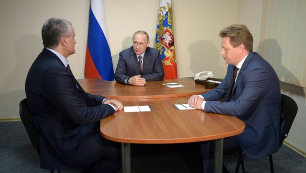 Посещение президентом РФ В. Путиным Всероссийского молодежного образовательного форума Таврида
