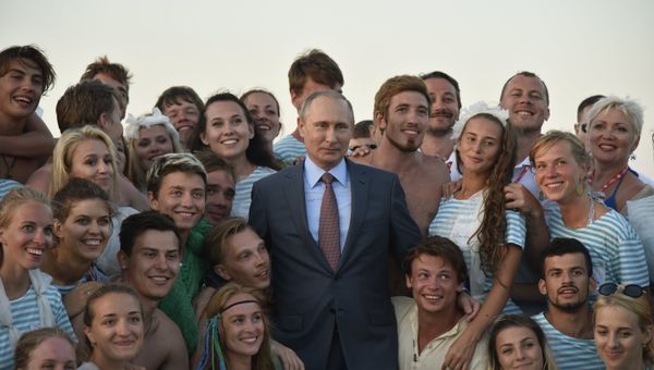 Посещение президентом РФ Владимиром Путиным Всероссийского молодежного образовательного форума Таврида