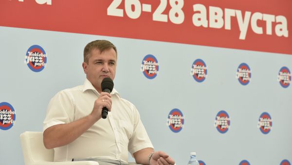 Пресс-конференция руководителя УФНС РФ по РК Романа Наздрачева на Международном джазовом фестивале Koktebel Jazz Party-2016