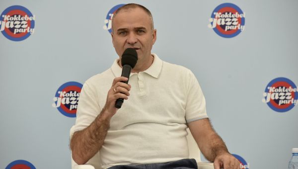 Пресс-конференция главы администрации Феодосии Станислава Крысина на Международном джазовом фестивале Koktebel Jazz Party-2016