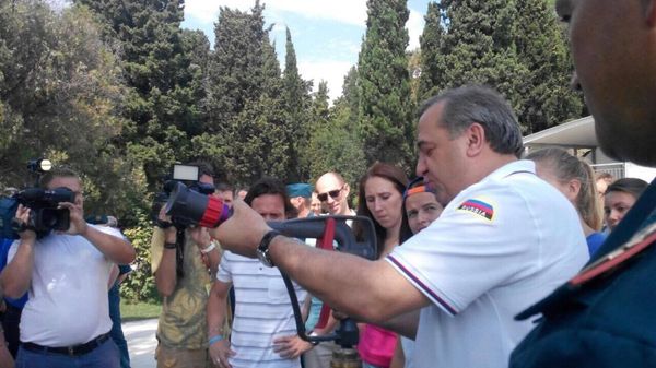 Глава МЧС России Владимир Пучков посетил МДЦ Артек и ознакомился с реализацией проекта Школа безопасности