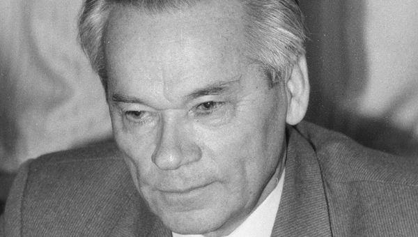 Конструктор автоматического оружия Михаил Калашников