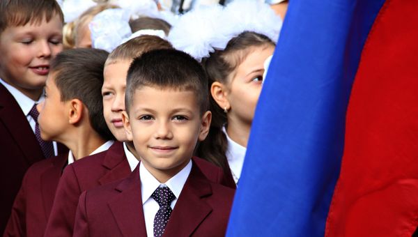 Праздничная линейка 1 сентября в МБОУ Гимназия №11 им. К.А. Тренева, г. Симферополь