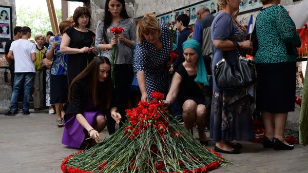 Траурные мероприятия в Беслане Траурные мероприятия в Беслане