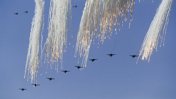 Российские истребители  во время военных учений на побережье Черного моря в Крыму