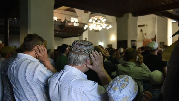 Намаз в честь праздника Курбан-байрам в Ханской мечети в Бахчисарае