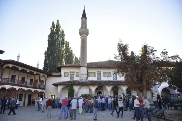 Намаз в честь праздника Курбан-байрам в Ханской мечети в Бахчисарае