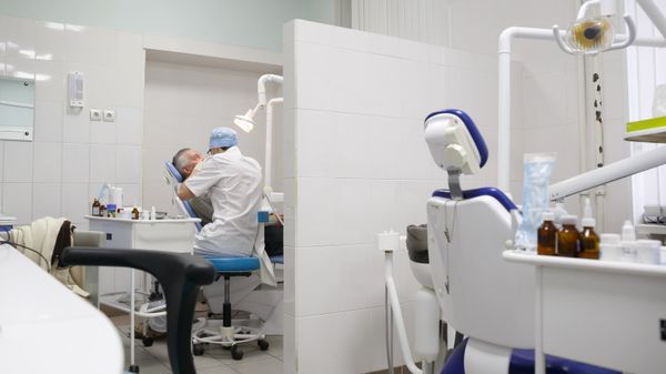 Работа стоматолога