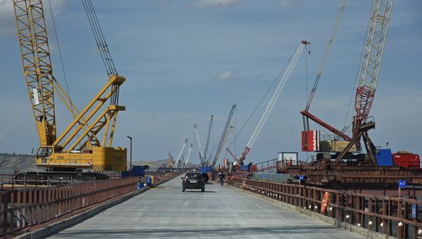 Строительство Крымского моста