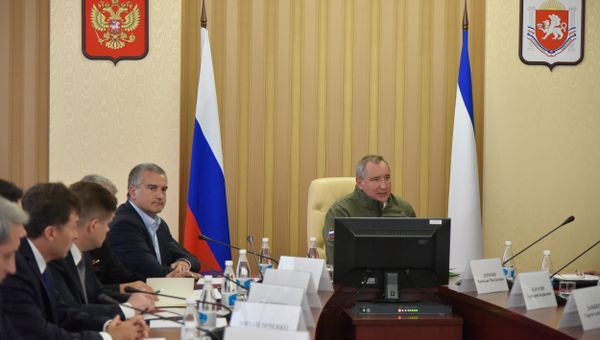 Заседание Государственной пограничной комиссии в Крыму с участием вице-премьера РФ Дмитрия Рогозина