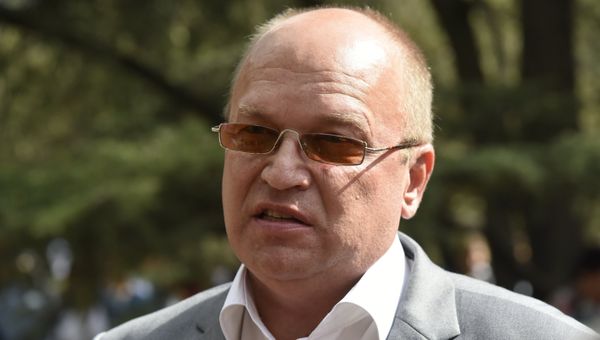 Глава администрации Симферополя Геннадий Бахарев