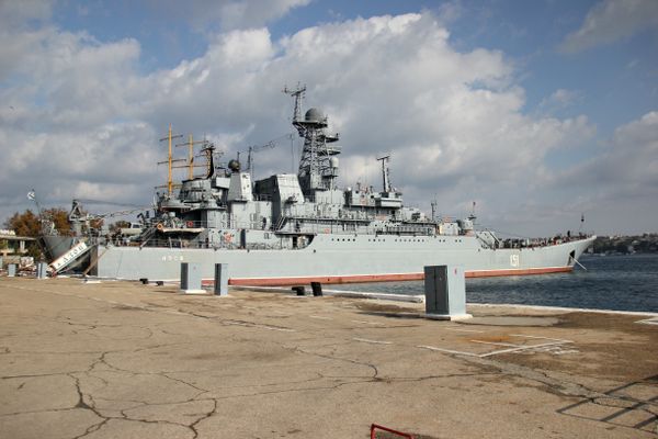 Большой десантный корабль Азов Черноморского флота