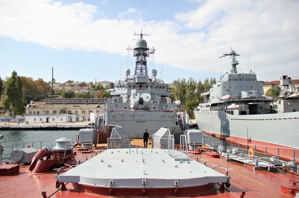 Большой десантный корабль Азов Черноморского флота