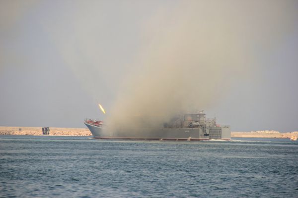 Большой десантный корабль Азов Черноморского флота