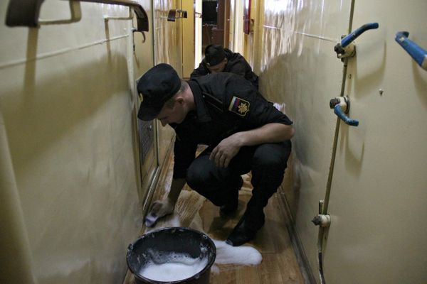 Большой десантный корабль Азов Черноморского флота