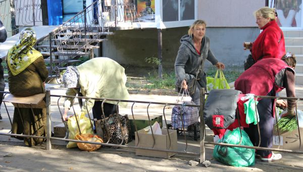 Рейд по местам стихийной торговли в Симферополе Рейд по местам стихийной торговли в Симферополе