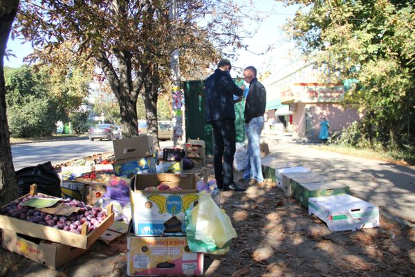 Рейд по местам стихийной торговли в Симферополе
