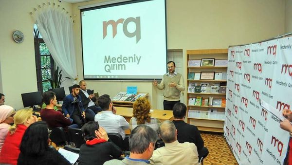 Презентация мобильного приложения для iOS и Android смартфонов первого крымско-татарского электронного словаря Canlı luğat