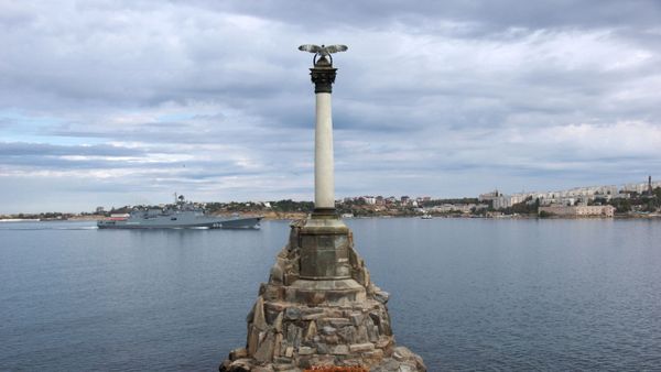 Сторожевой корабль Адмирал Григорович прибыл в порт Севастополя Сторожевой корабль Адмирал Григорович прибыл в порт Севастополя