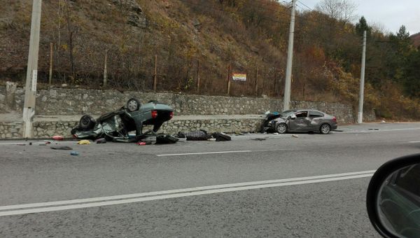 ДТП на Ялтинской трассе ДТП на Ялтинской трассе