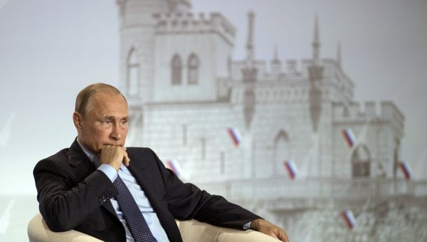 Рабочая поездка президента РФ В. Путина в Крым