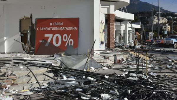 Снос комплекса Еда на набережной Ялты