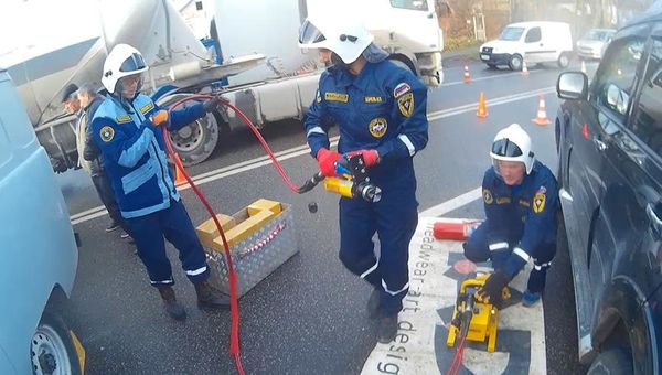 В среду утром на 5 км трассы Симферополь – Ялта произошло дорожно-транспортное происшествие с участием пяти легковых автомобилей