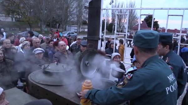 Ситуация в Щелкино в первые дни отключения электроэнергии. Помощь спасателей жителям региона