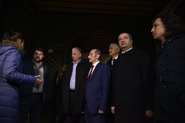 Посещение турецкой делегацией Ханского дворца в Бахчисарае