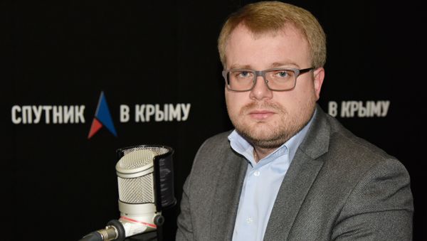 Заместитель председателя Совета министров Крыма – министр внутренней политики, информации и связи РК Дмитрий Полонский