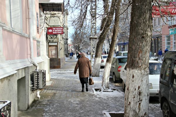 Снег и гололед в Симферополе. Архивное фото